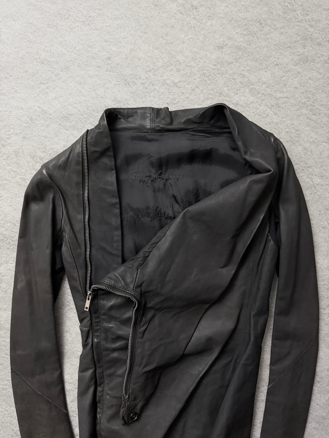 릭오웬스 2010FW 비대칭 하이넥 레더자켓 상품이미지5