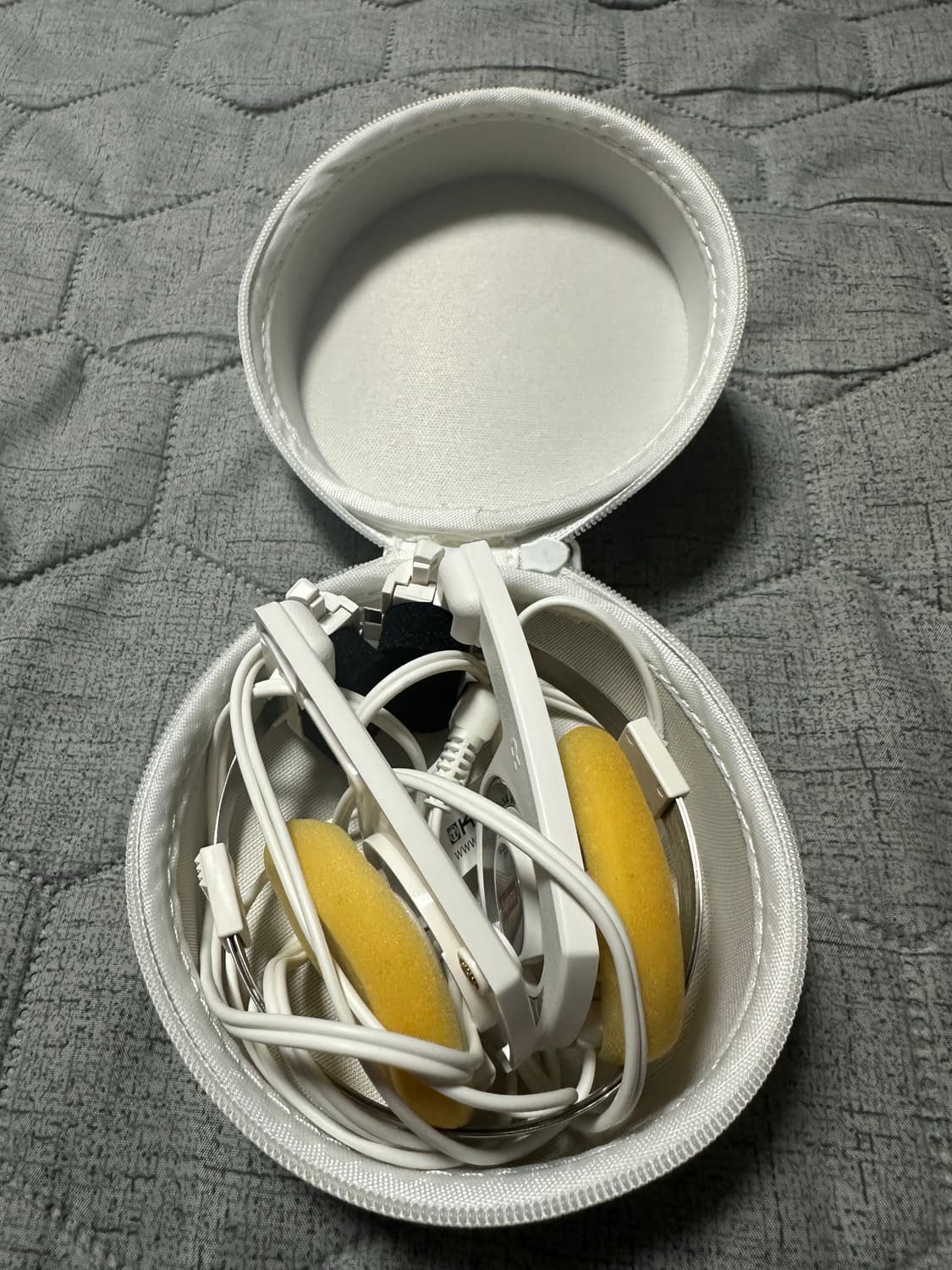 슈프림 코스 포타프로 헤드폰 화이트 상품이미지4