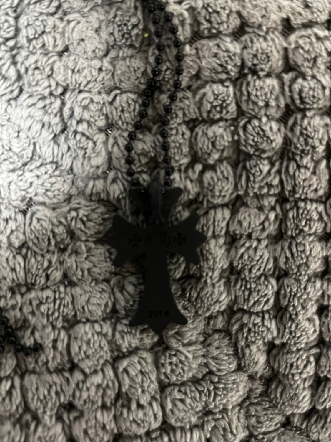 크롬하츠 실리크롬 CH 크로스 펜던트 블랙 상품이미지1