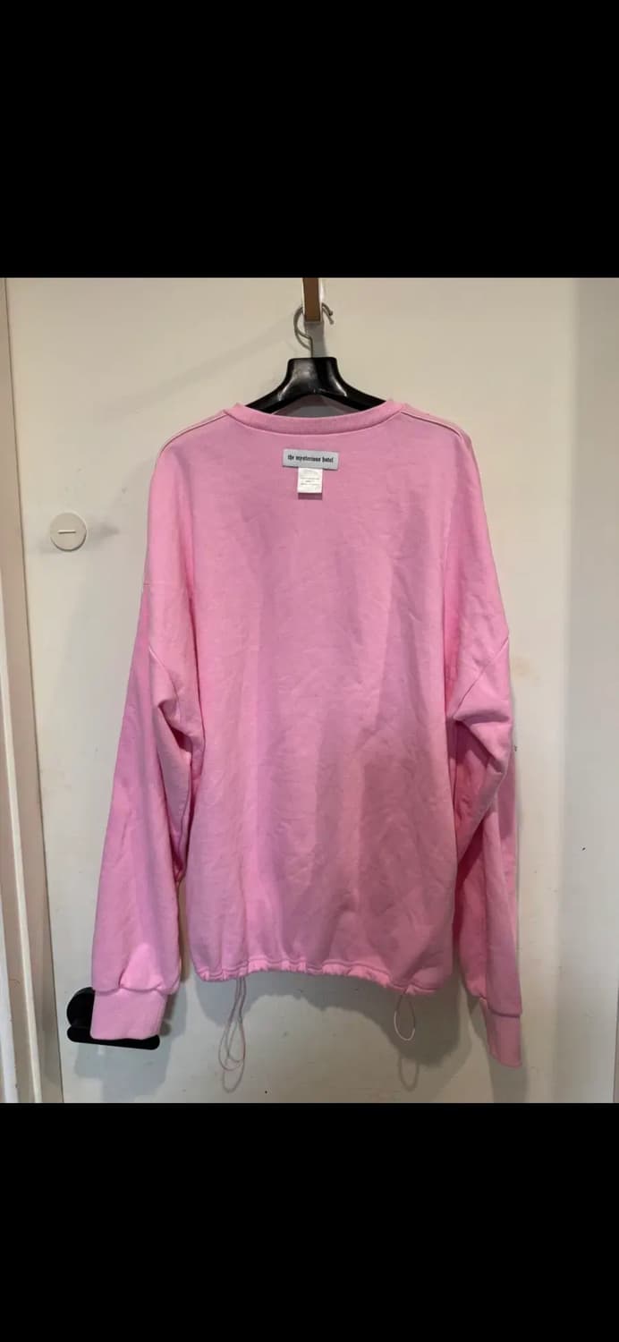 더미스테리어스호텔 핑크 스웻셔츠 상품이미지3