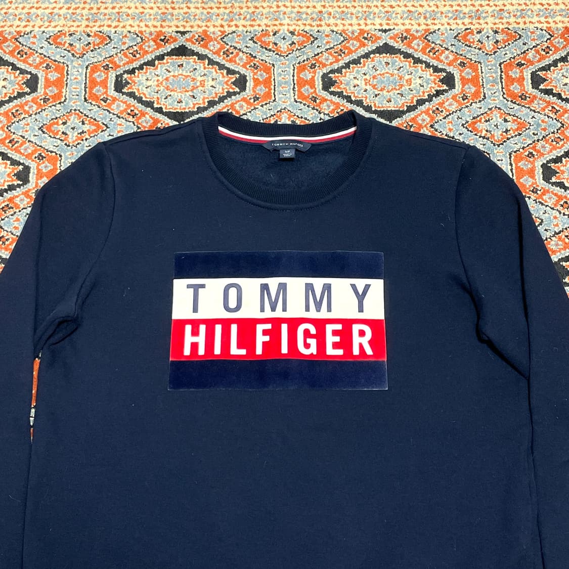 타미힐피거 스펠로고 네이비 기모 맨투맨 여성S 상품이미지2