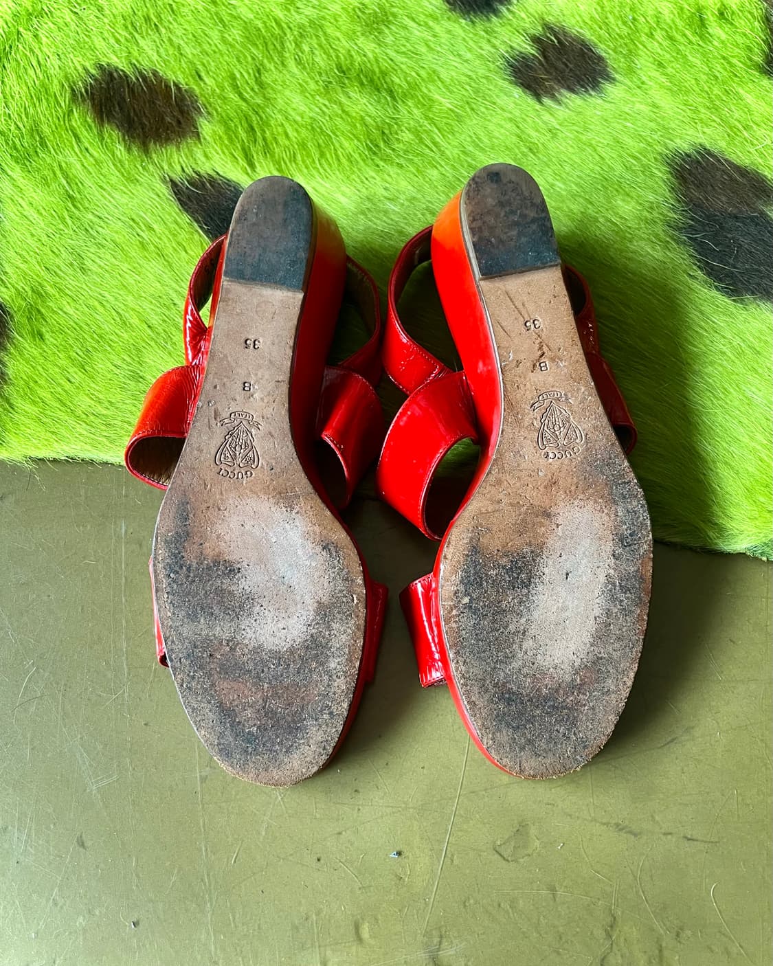 1980s GUCCI Red Patent Leather Sandals 상품이미지8