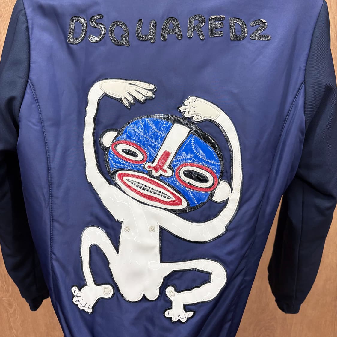 디스퀘어드2 리버시블 봄버 자켓 레터링 캐릭터 로고 자수 디테일 네이비 상품이미지10