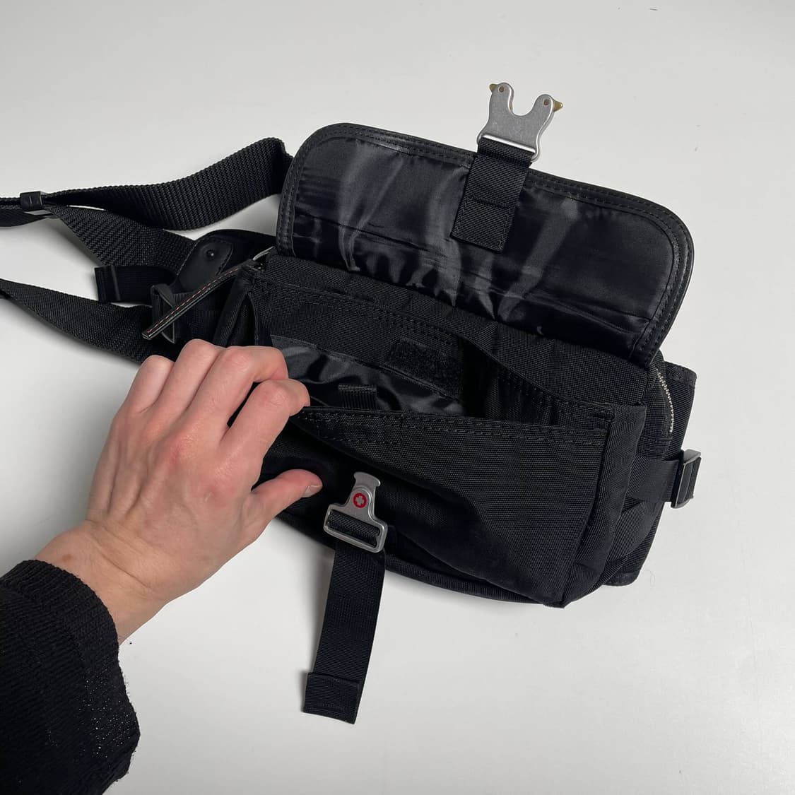 Tough jeansmith 소가죽 크로스백 상품이미지5