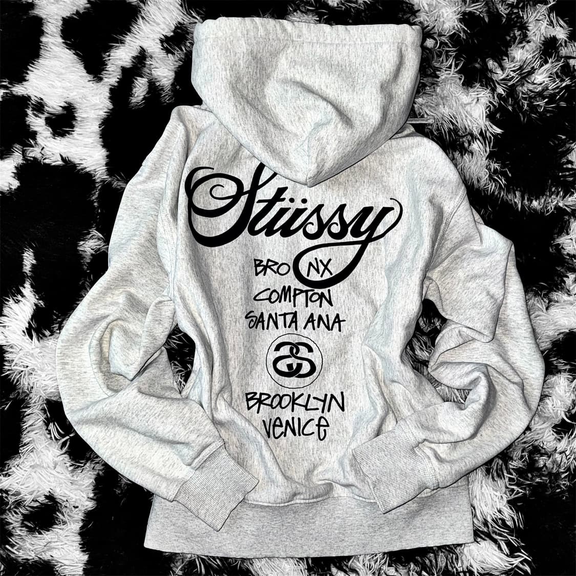 STUSSY 2023 월드투어 후드집업 상품이미지5