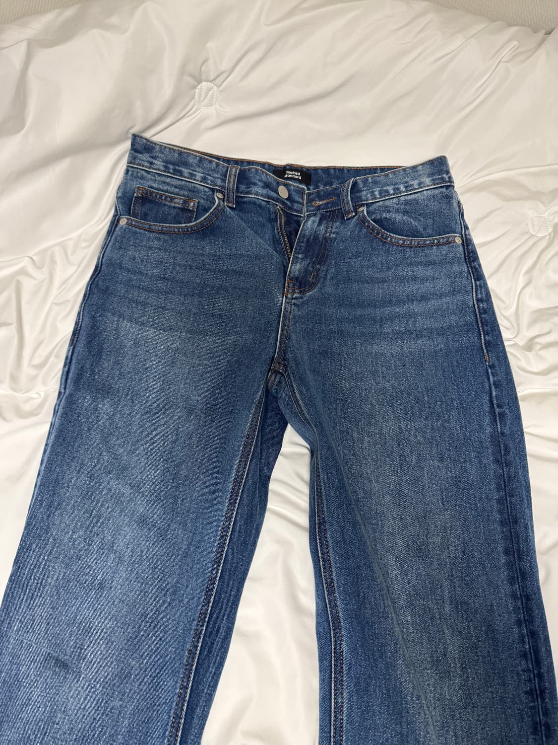 커먼 브러쉬 스트레이트 데님 팬츠 [미디엄 인디고] 상품이미지2