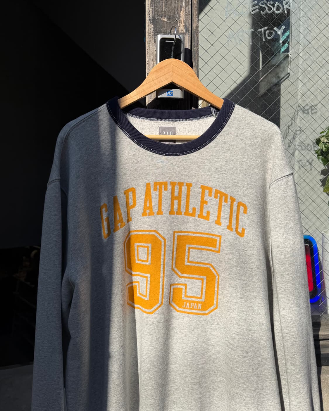 GAP athletic sweat shirt 상품이미지2