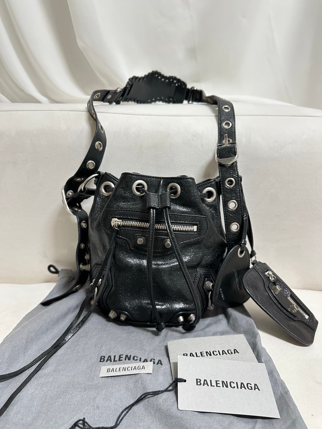 [A+ 정품] 발렌시아가 르카골 버킷백 xs 블랙 상품이미지7