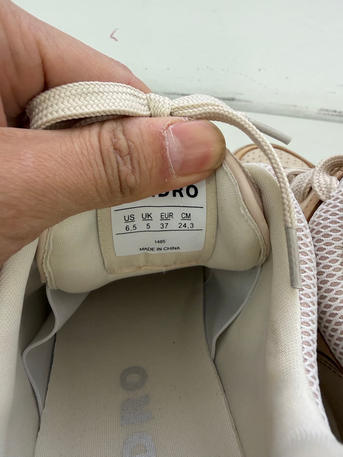 정품) 산드로 여성 누벅 레더 스니커즈 240-245 상품이미지9