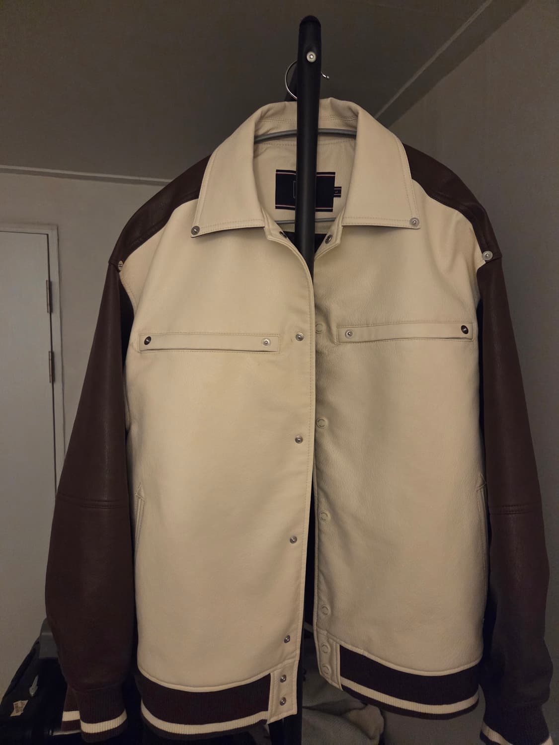 로맨틱크라운 가죽자켓 상품이미지1