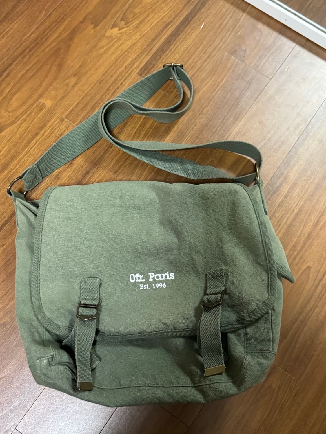 Ofr paris 메신저백 카키 상품이미지3