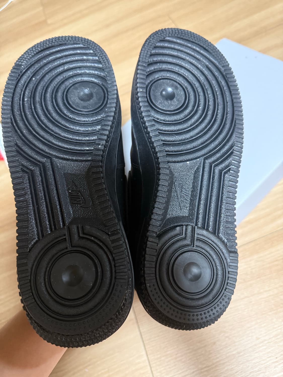 에어포스 블랙 255 새상품 상품이미지3