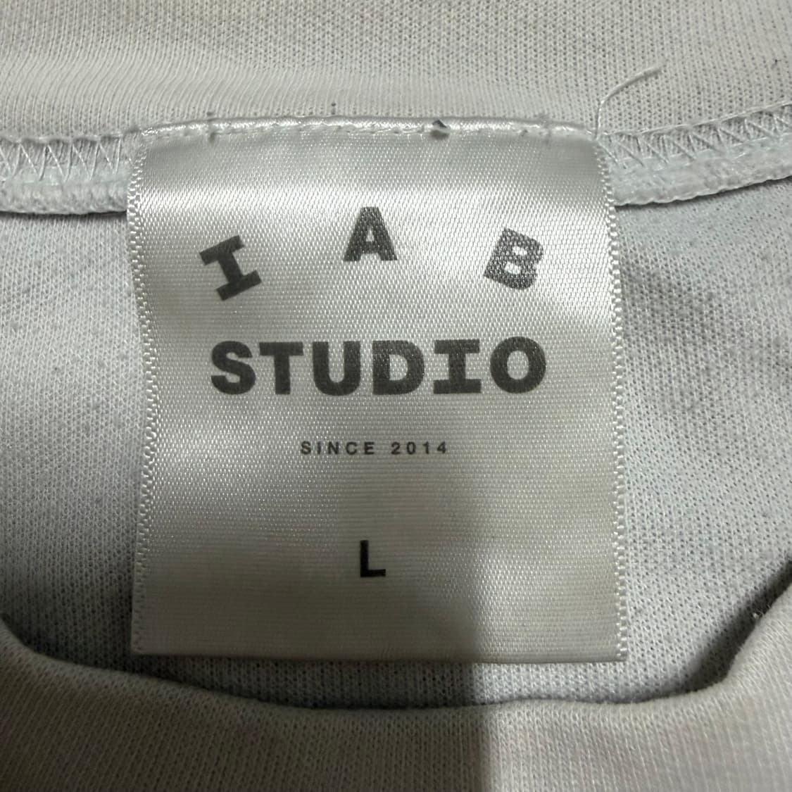 아이앱 스튜디오 화이트 그린 반팔 L 상품이미지4