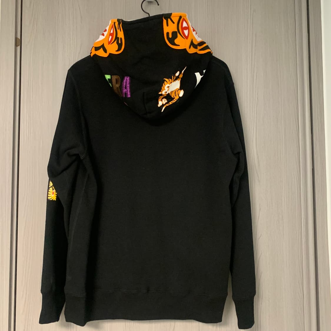BAPE 베이프 타이거 후드 집업 사이즈L 상품이미지2