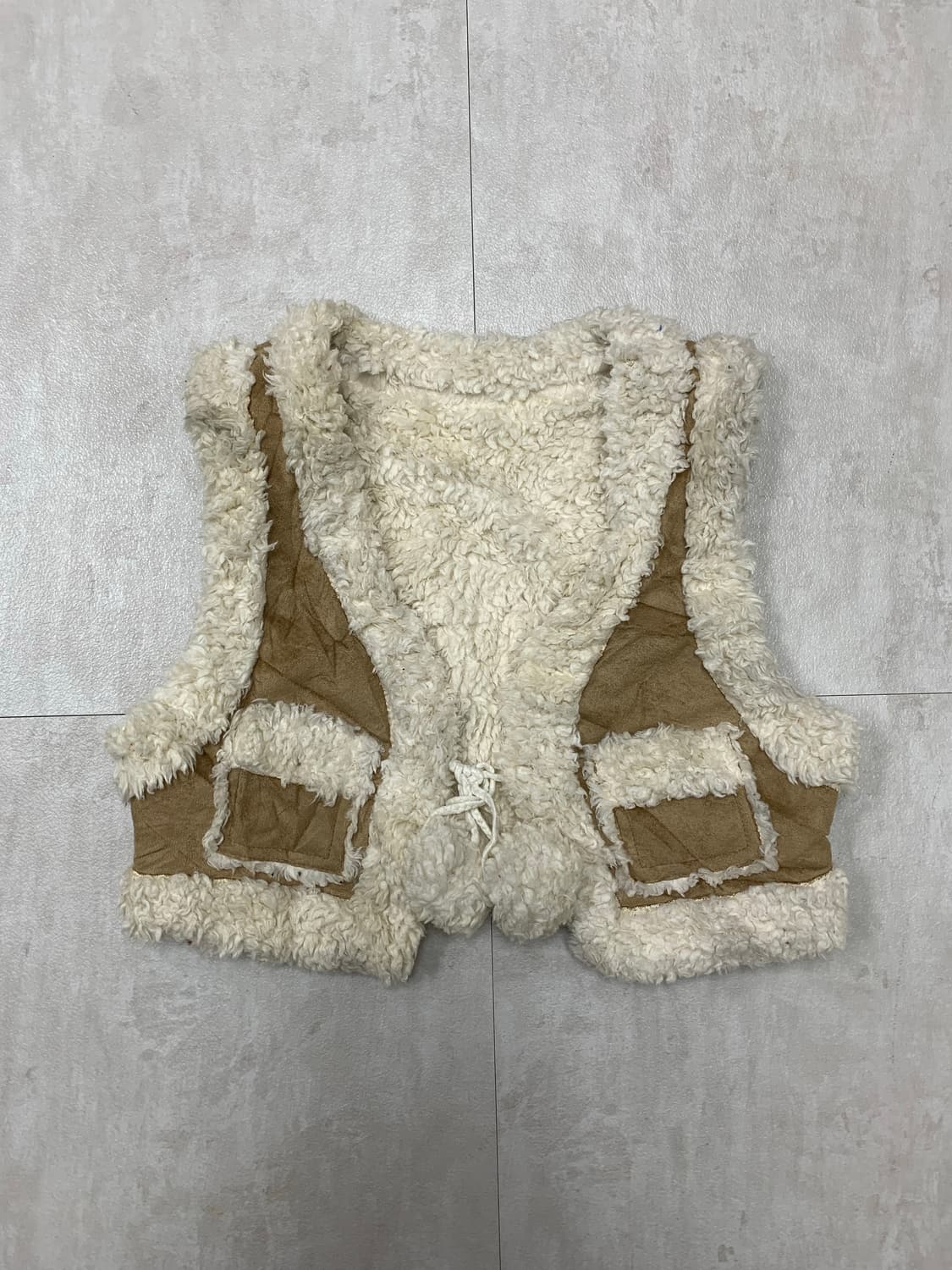 모리 스웨이드 베스트 상품이미지1