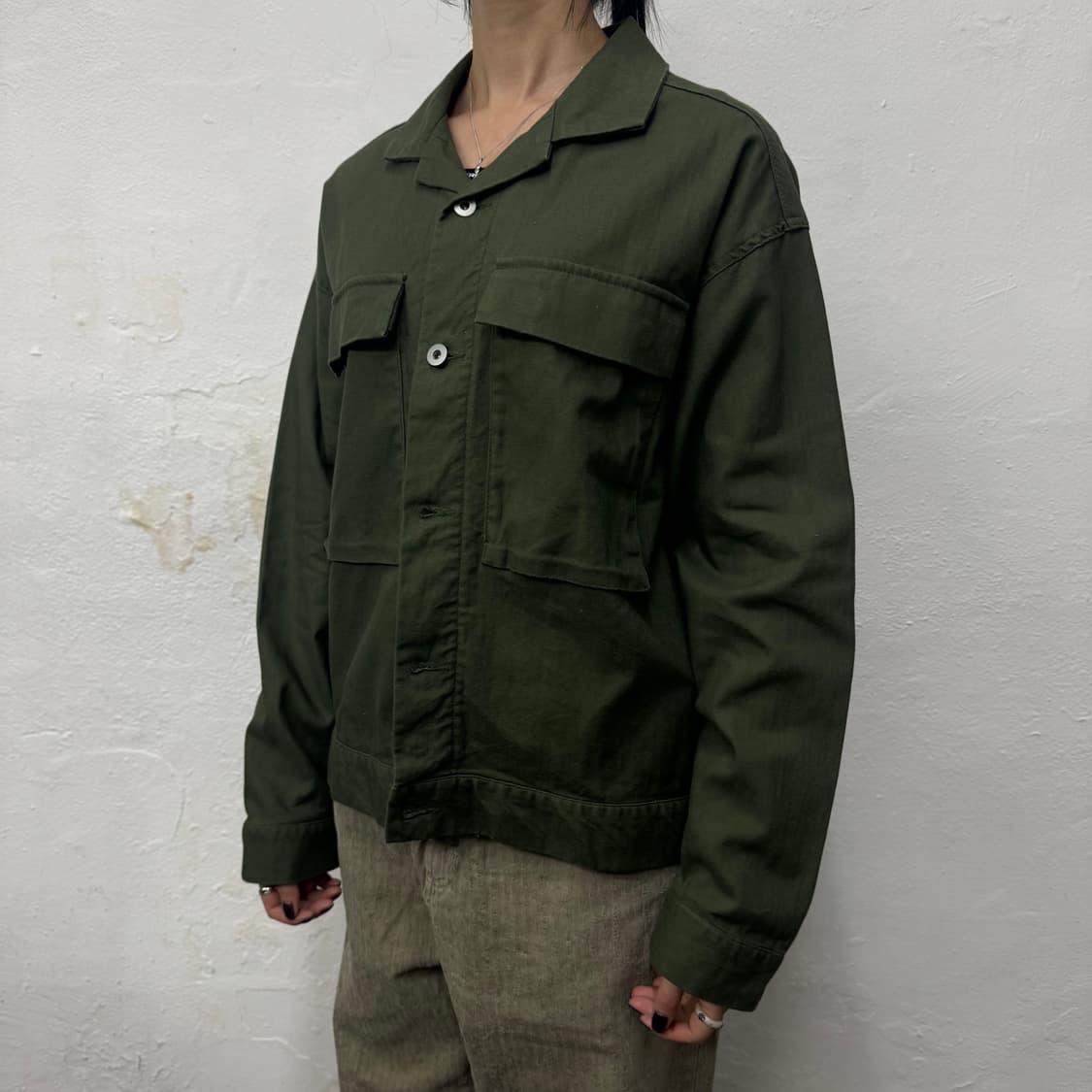 빔즈(BEAMS HEART) 올리브컬러 코튼 오픈 칼라넥 트러커 자켓 상품이미지1