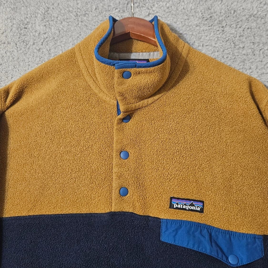 17FW 파타고니아 신칠라 스냅-T 컬러 블록 머스타드/네이비 상품이미지2