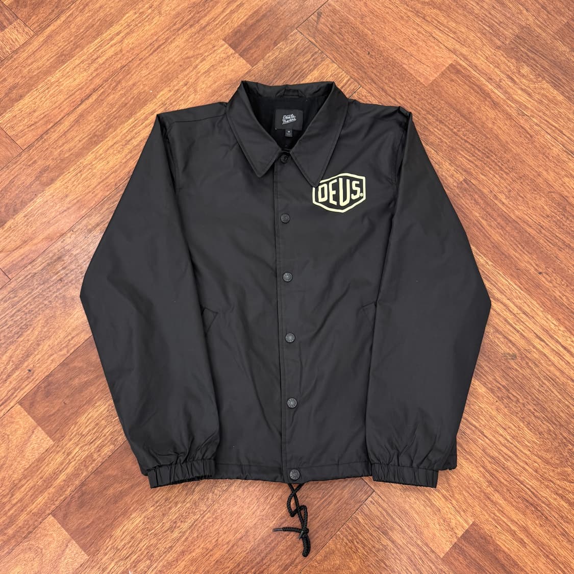 M DEUS 데우스 엑스 마키나 코리아 컬리지 코치 자켓 블랙  상품이미지2