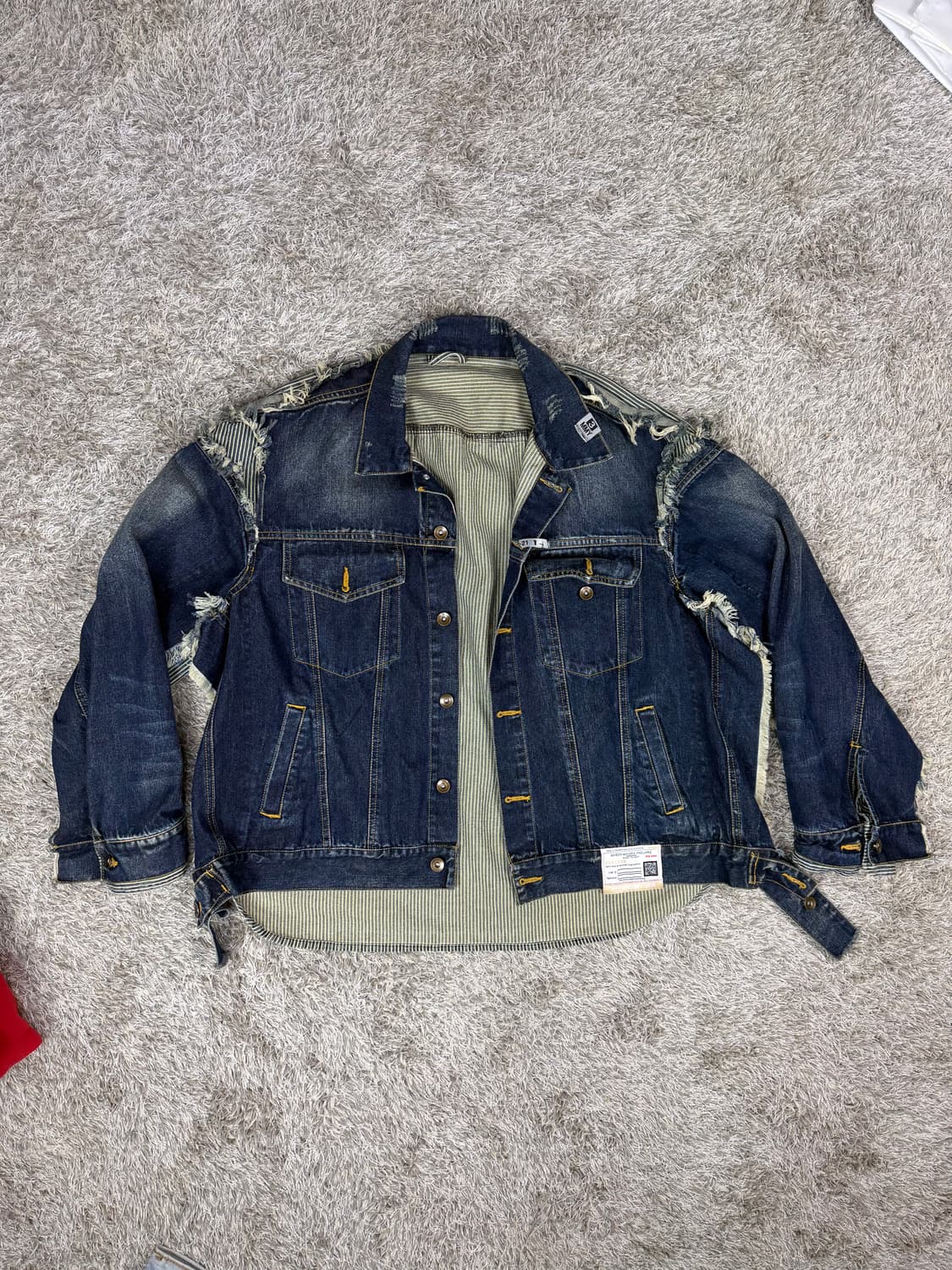 Maison Mihara Yasuhiro 감각적인 디자인 데님 자켓입니다 상품이미지1