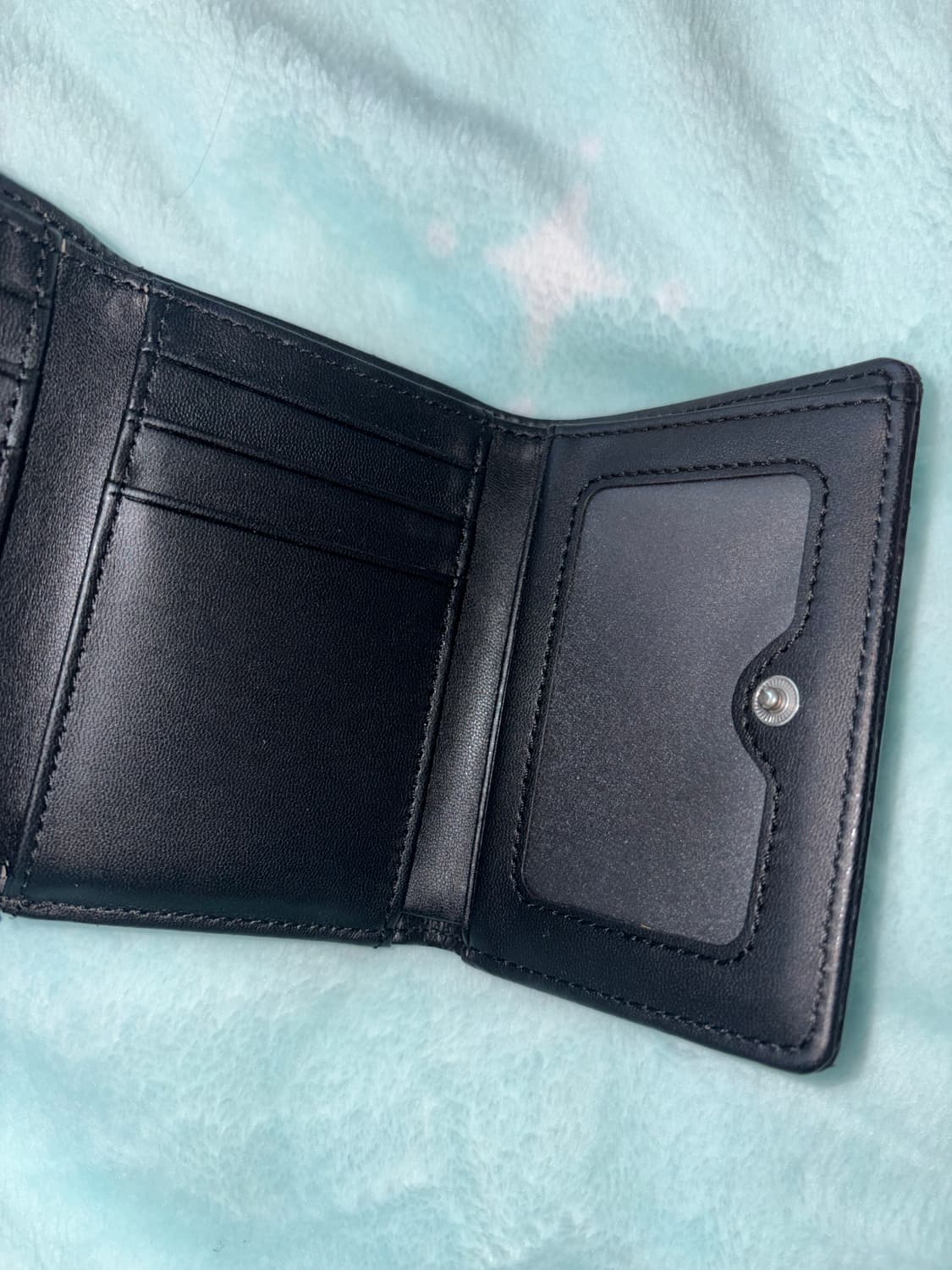 비비안 웨스트우드 스몰 프레임 지갑 블랙 상품이미지3