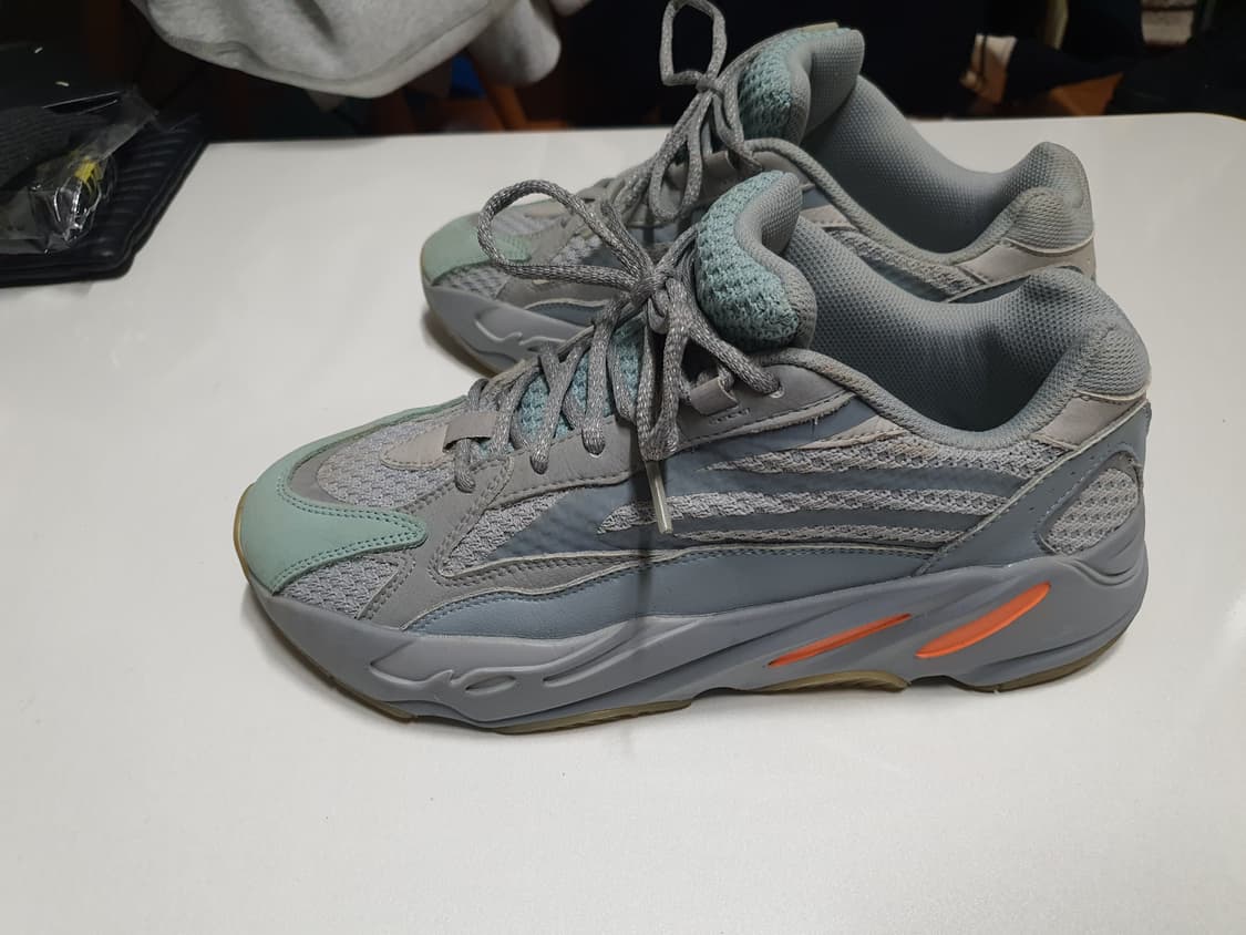 아디다스 이지부스트 이너시아700 상품이미지7