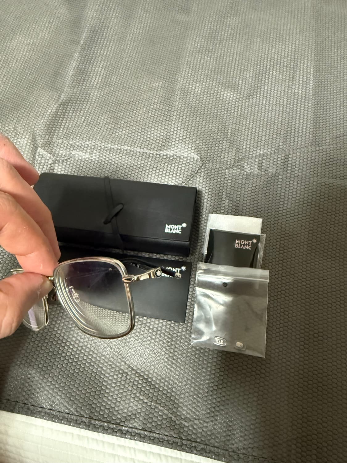 몽블랑 실버 스퀘어 안경 상품이미지2