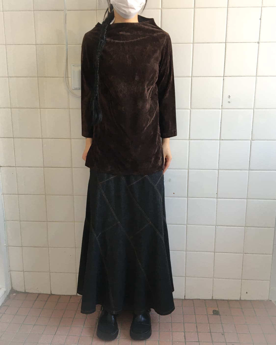 Punching point high neck suede top 상품이미지1