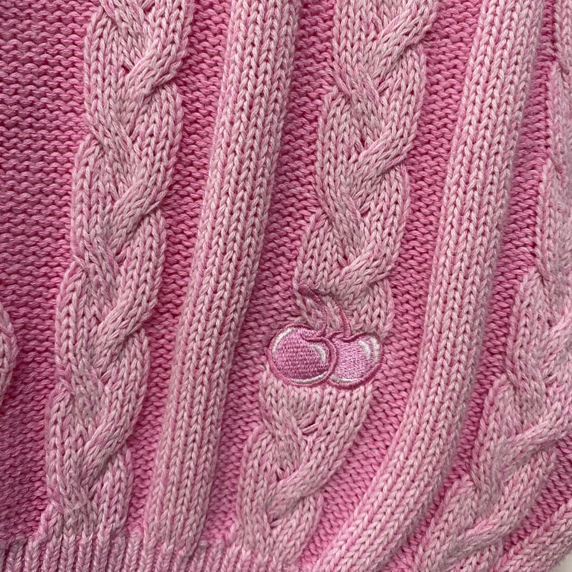 키르시 투톤 케이블 크롭 니트 상품이미지4