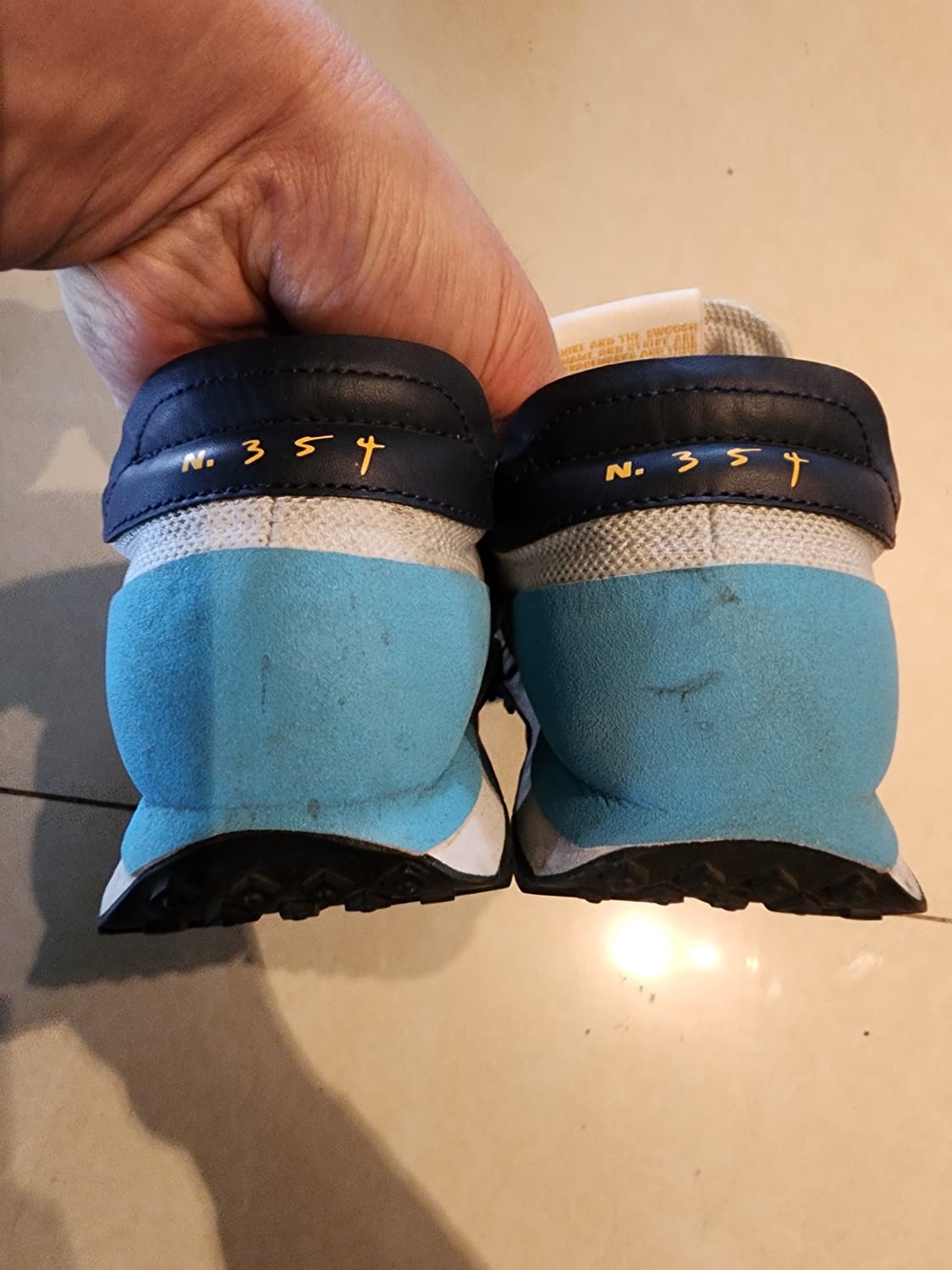 나이키 메쉬 소재 여성 런닝화 팜 245mm 사이즈 여자 운동화 NIKE 상품이미지6