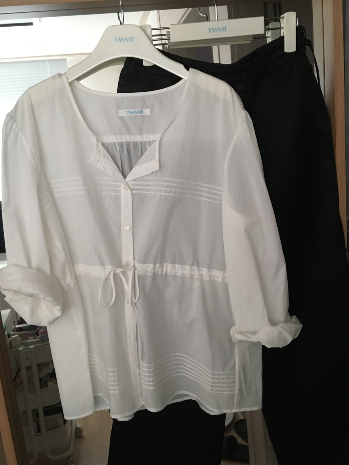 tannat dense string blouse - white 상품이미지1
