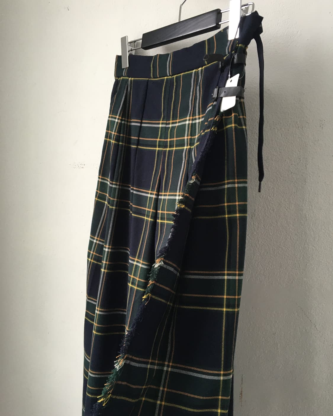 Check pattern belted wrap skirt 상품이미지3