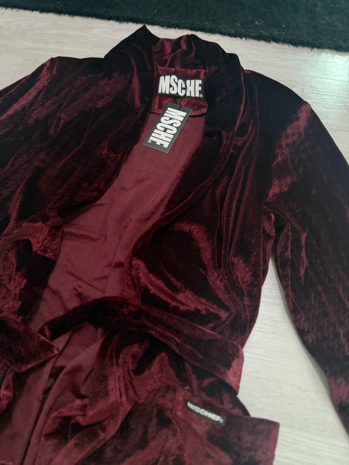 미스치프 로브 판매합니다! 상품이미지2