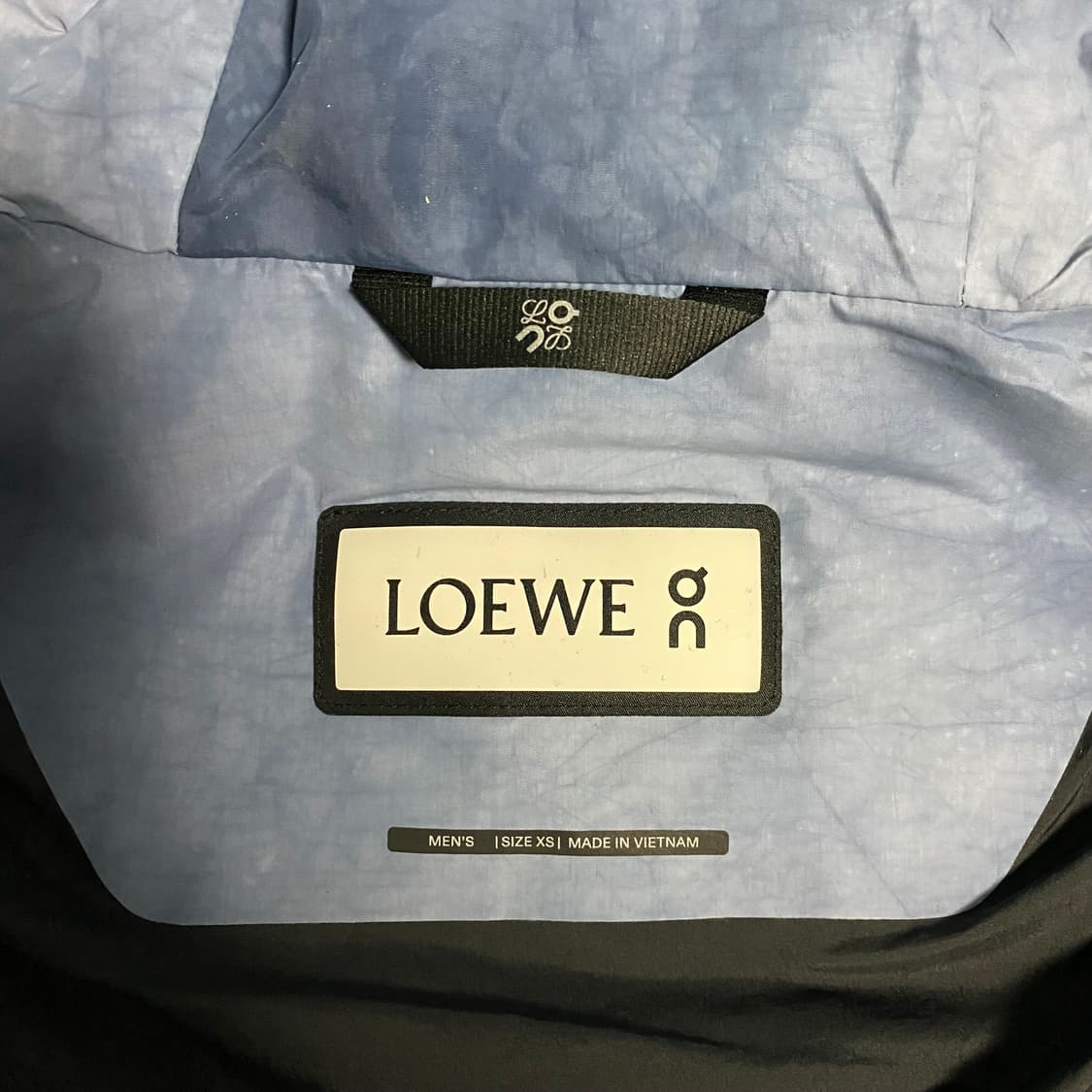 [XS] 로에베 x 온 러닝 테크니컬 쉘 퍼퍼 패딩 베스트 블루 상품이미지6