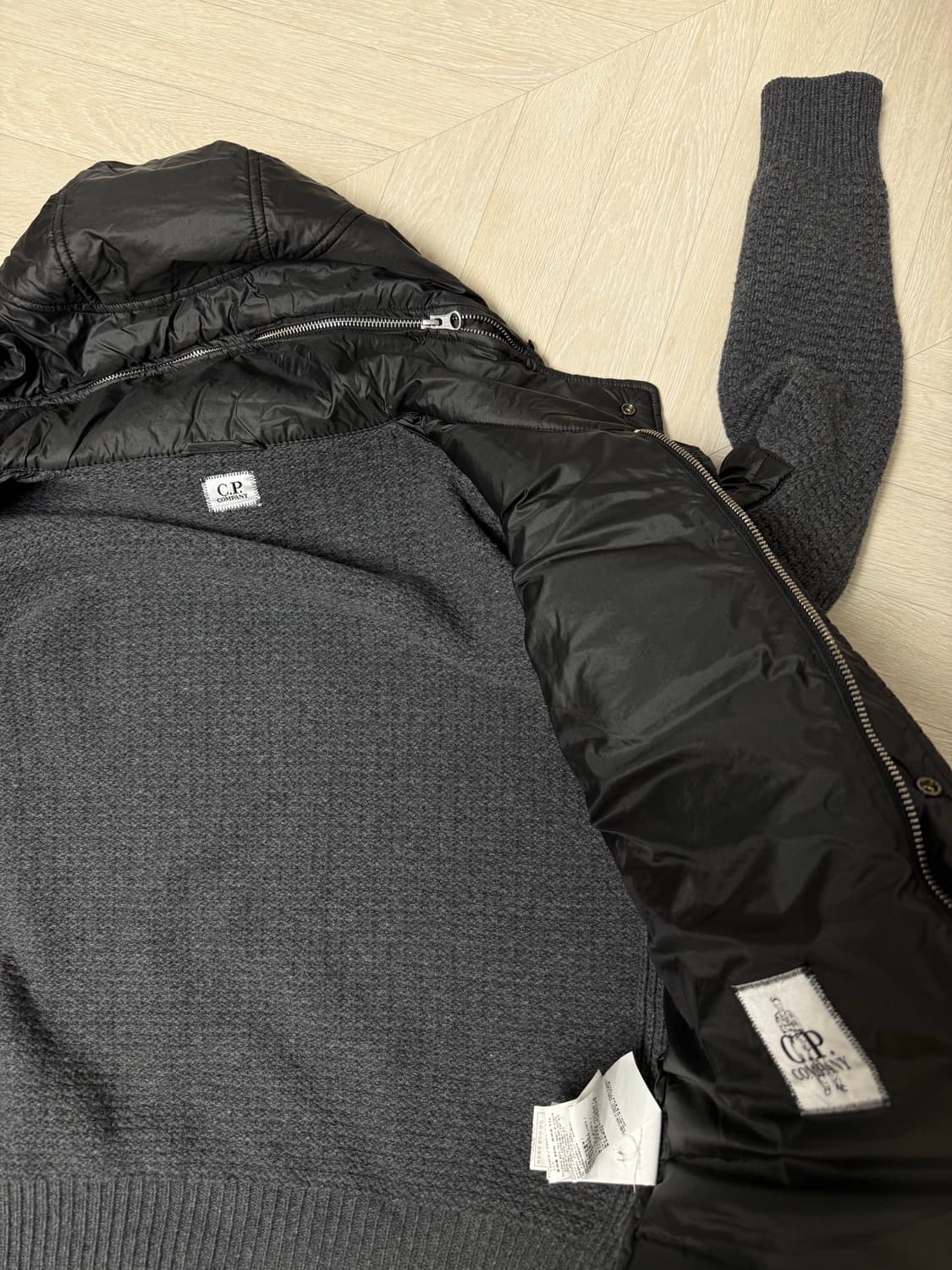 CP컴퍼니 니트패딩 상태A  상품이미지4