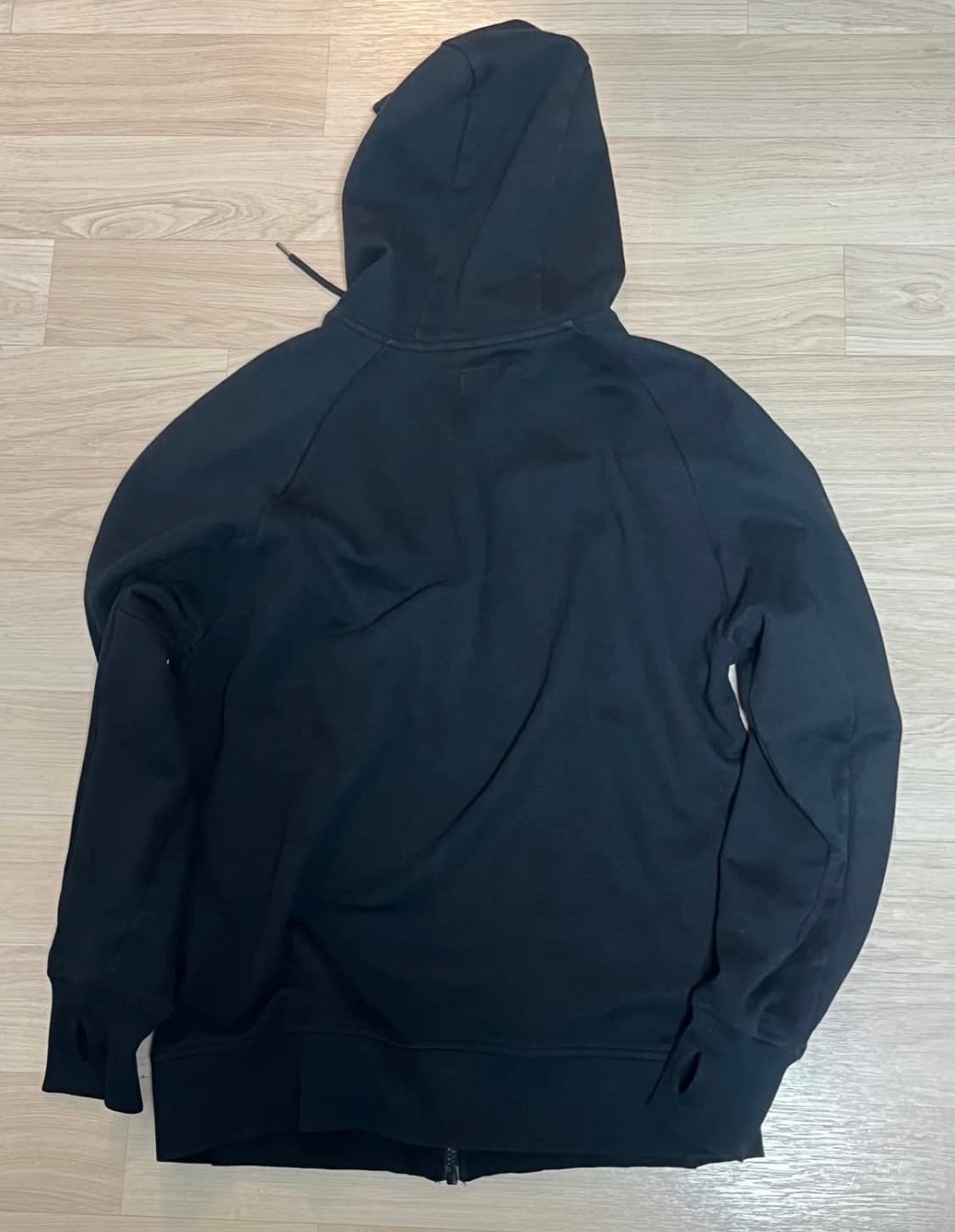 C.P 컴퍼니 고글 후드 집업 m사이즈 판매합니다 상품이미지3