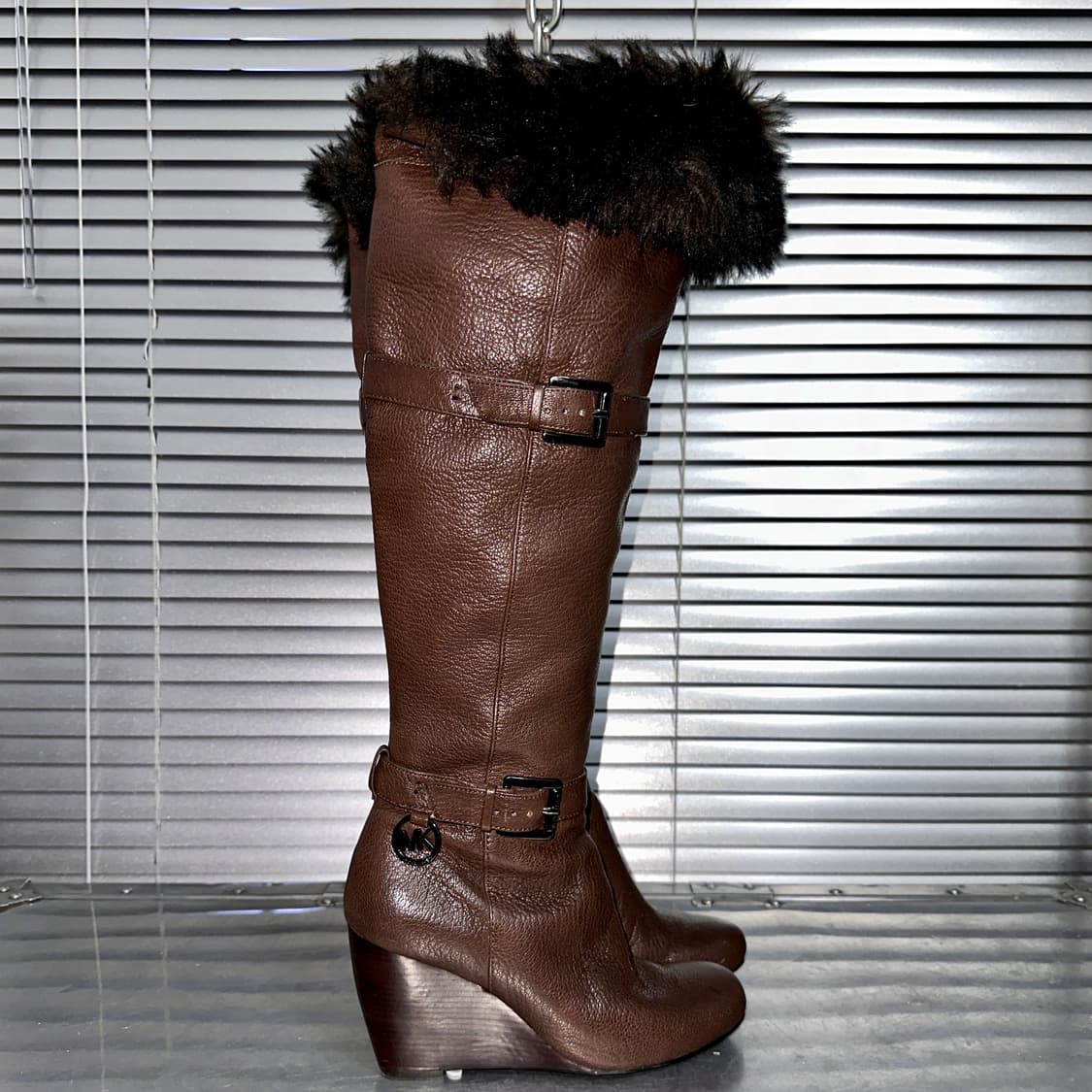 00s 마이클 코어스 웨지 퍼 & 가죽 롱부츠 상품이미지3