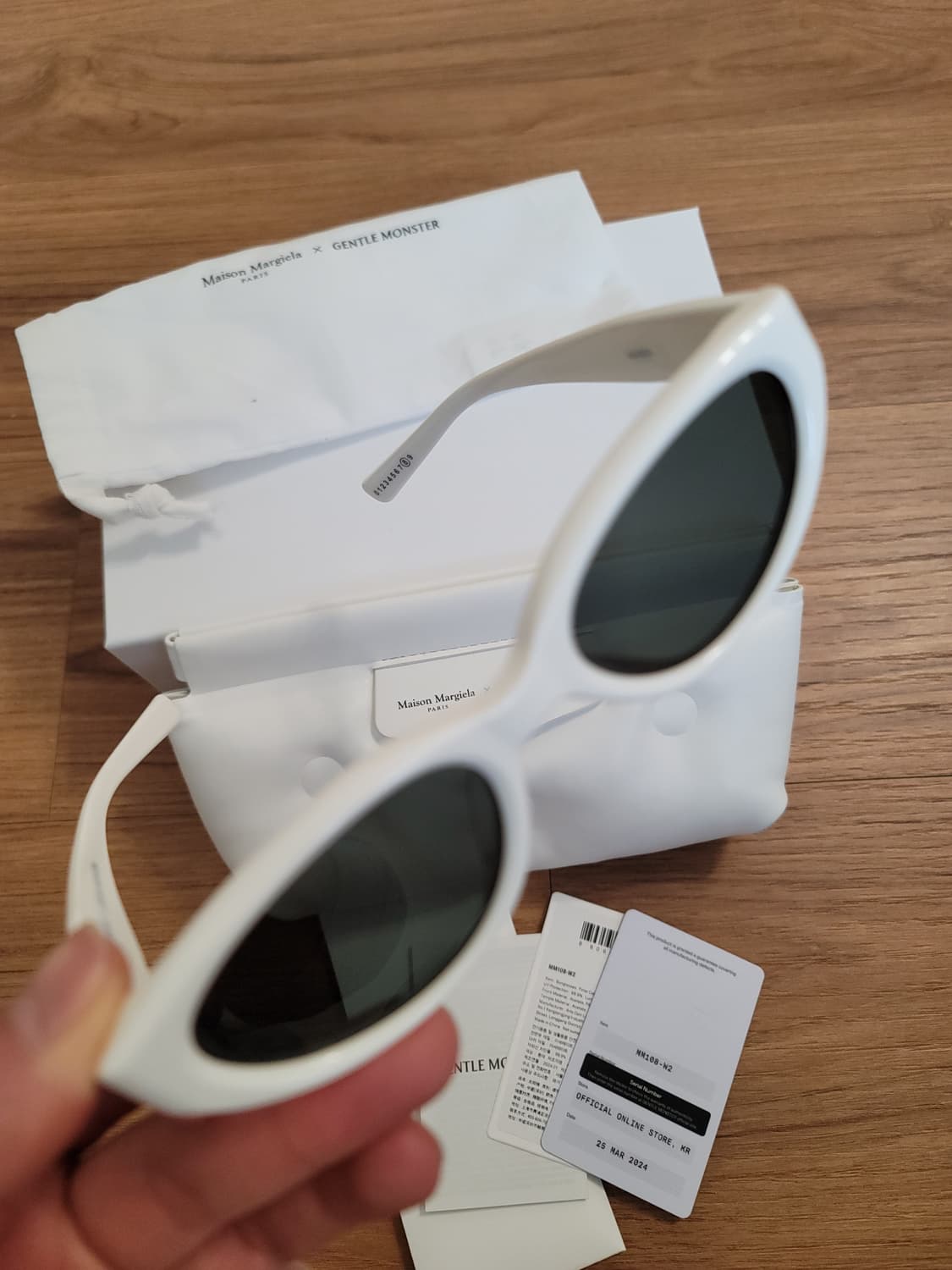 젠틀몬스터마르지엘라 콜라보MM108-W2. 상품이미지1