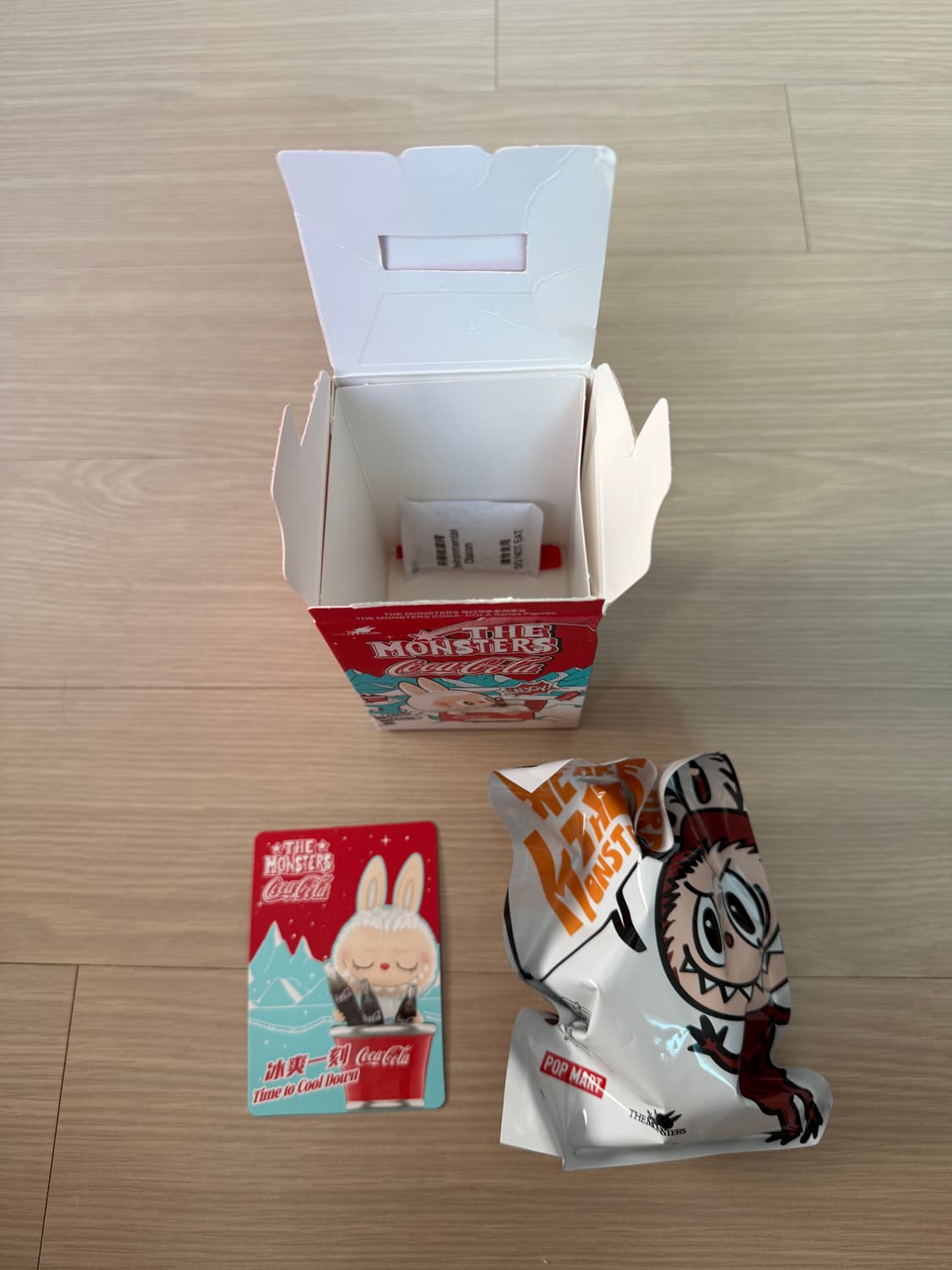 라부부 코카콜라 피규어(박스오픈) 상품이미지3