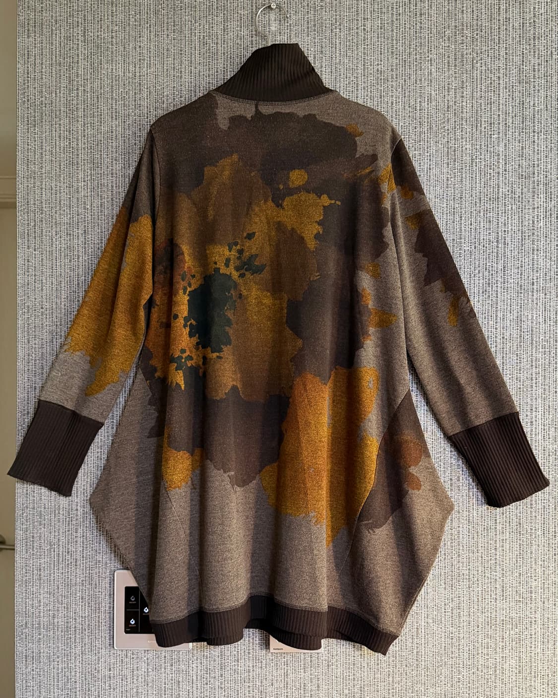 브라운 아티스틱 패턴 하이넥 버튼 니트 튜닉 프리사이즈 상품이미지4