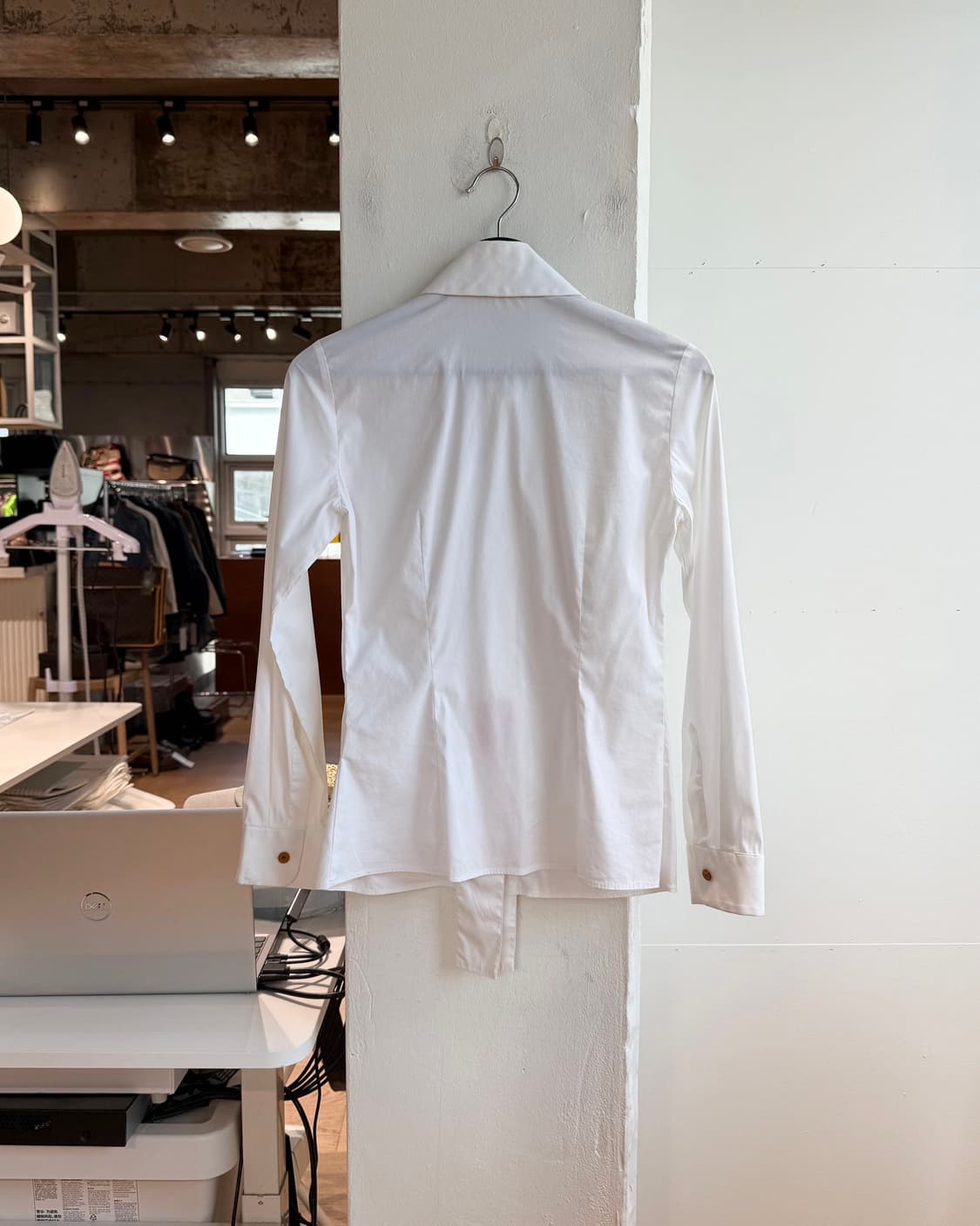 비비안 웨스트우드 레드라벨 화이트 프릴 셔츠  상품이미지7