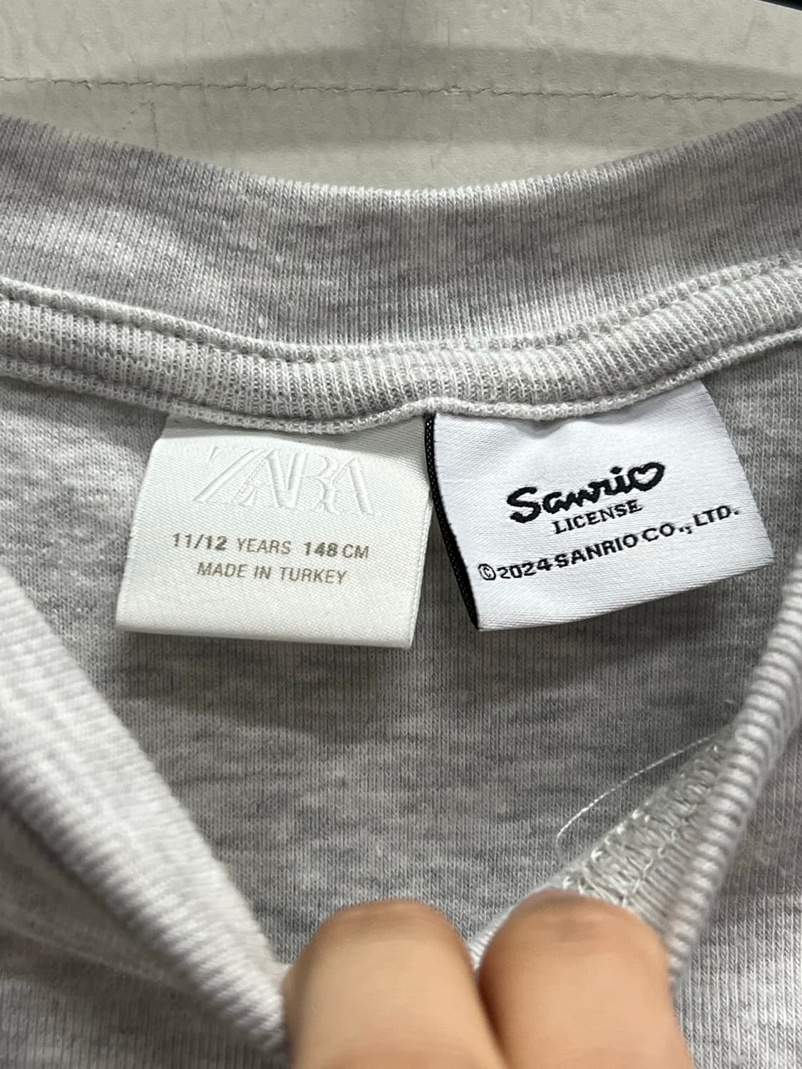 (148cm) ZARA 헬로키티 롱 슬리브 상품이미지4