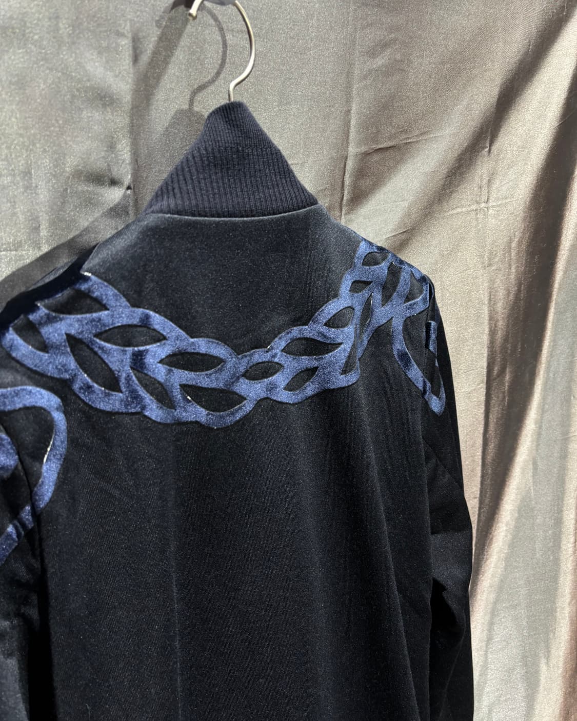 L MCM 엠씨엠 플라워 패턴 스웨이드 집업 상품이미지6