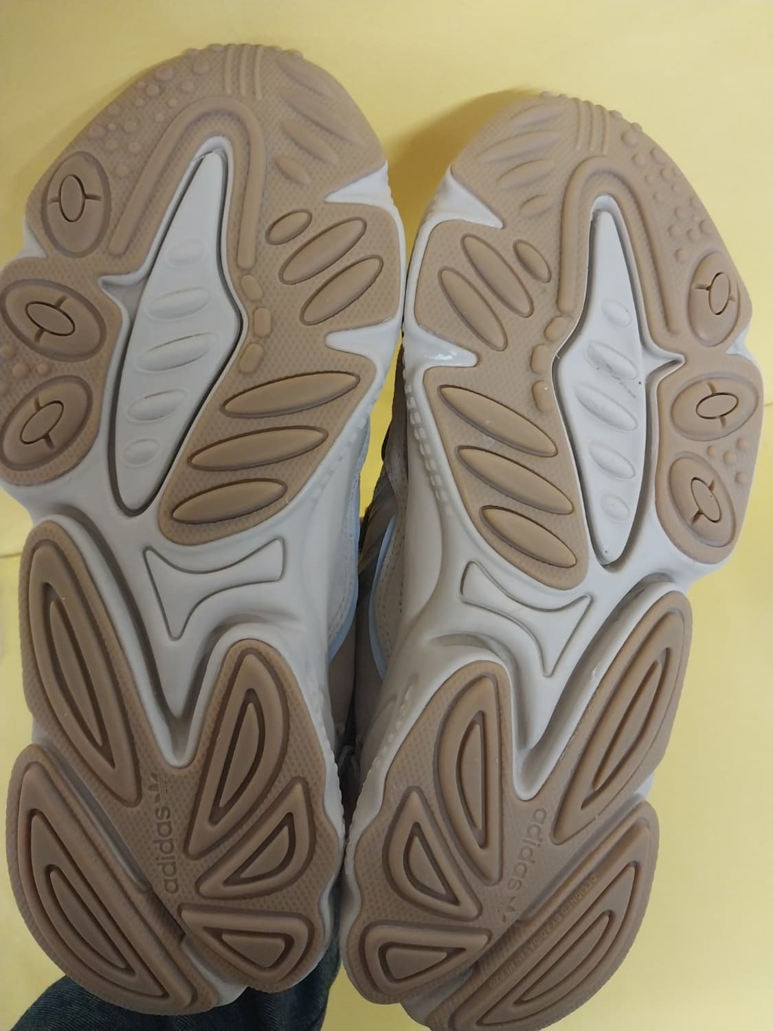 남성 아디다스 오리지널 오즈위고 라이트브라운 운동화 (250) 상품이미지8