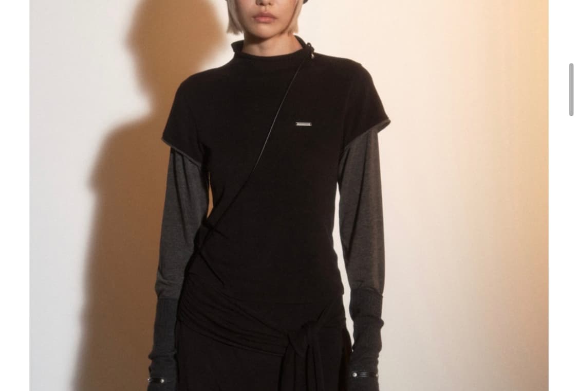 LAYERED LONG SLEEVE T-SHIRT-BLACK 상품이미지2