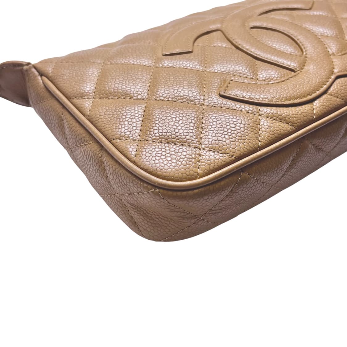 샤넬 클래식 캐비어 베이지 포쉐트 상품이미지3