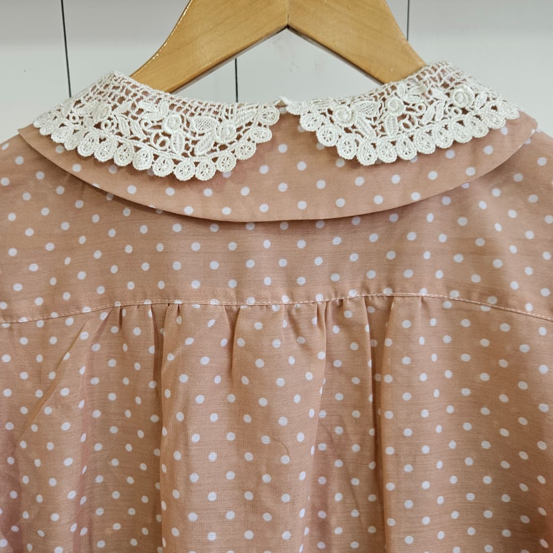 도트 레이스카라 프릴 블라우스 상품이미지6