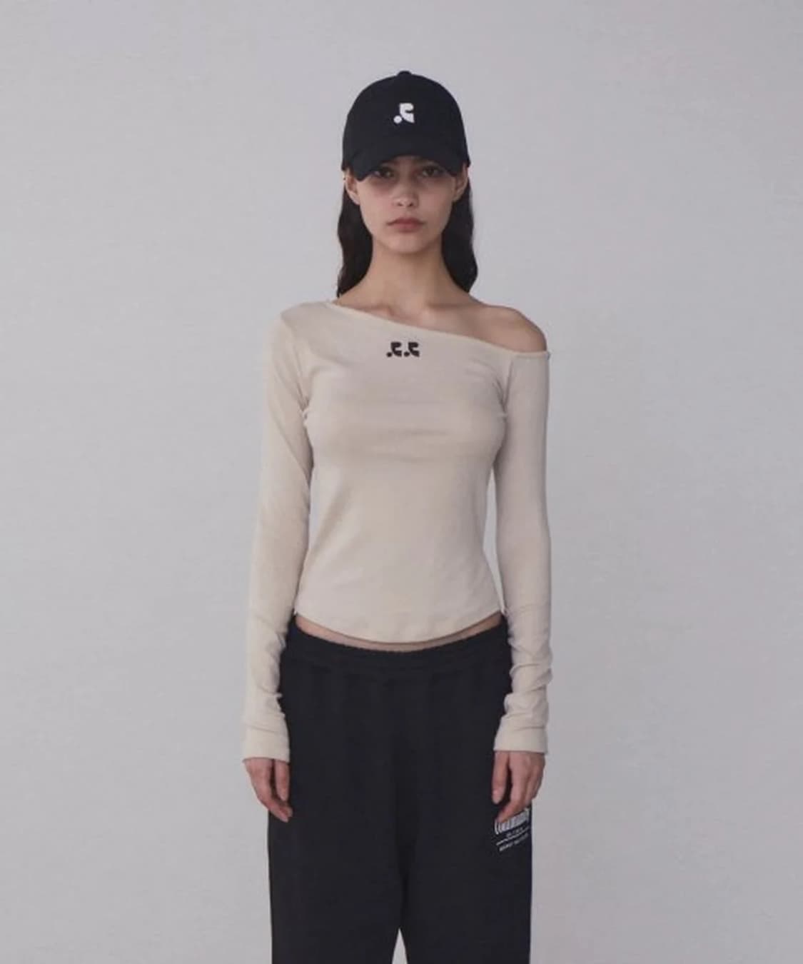 레스트앤리크리에이션 원숄더니트 새제품 상품이미지1