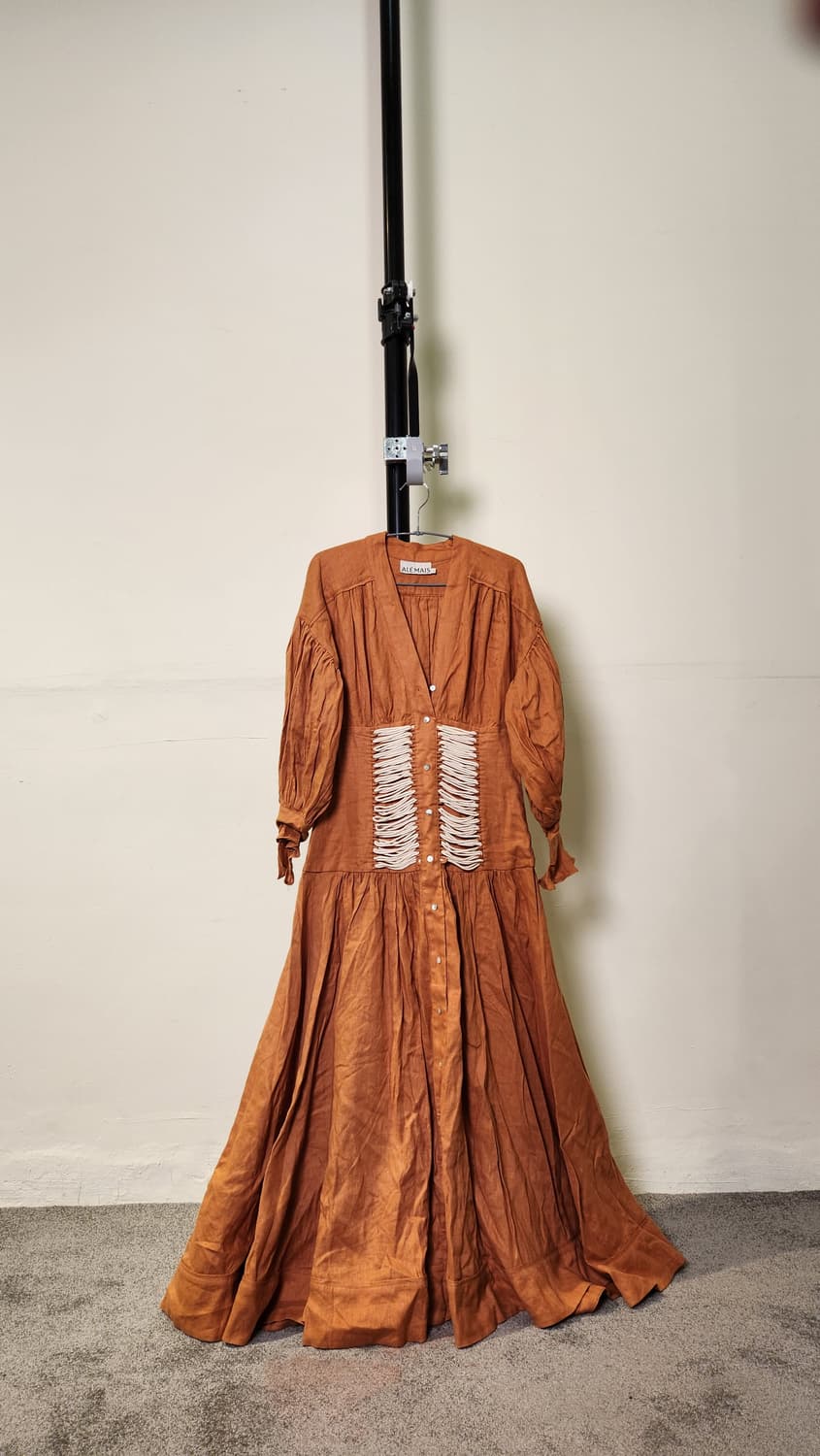 알레메이스 롱 원피스 브라운 상품이미지1