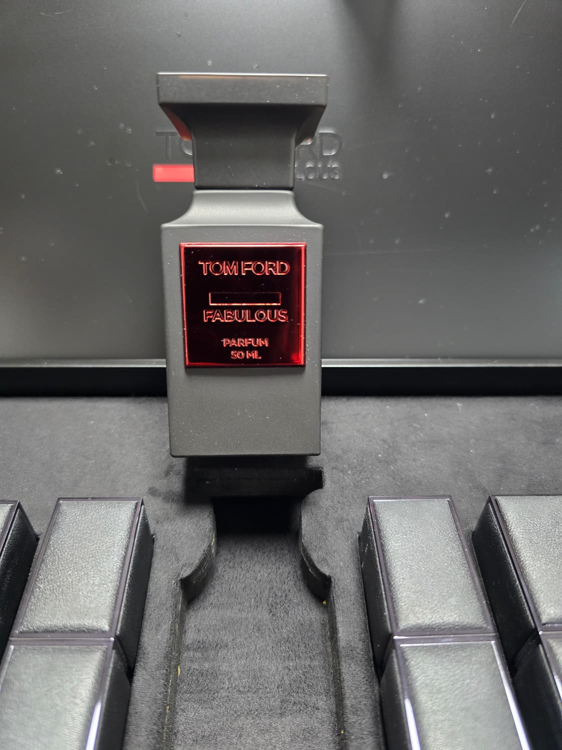 톰포드 패뷸러스 향수 상품이미지1