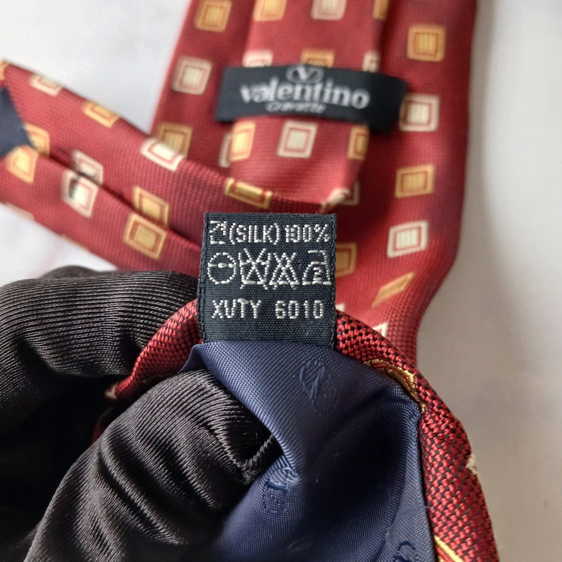 발렌티노 실크 레드 기하 패턴 넥타이 9.5cm A+~A등급 E734 상품이미지9
